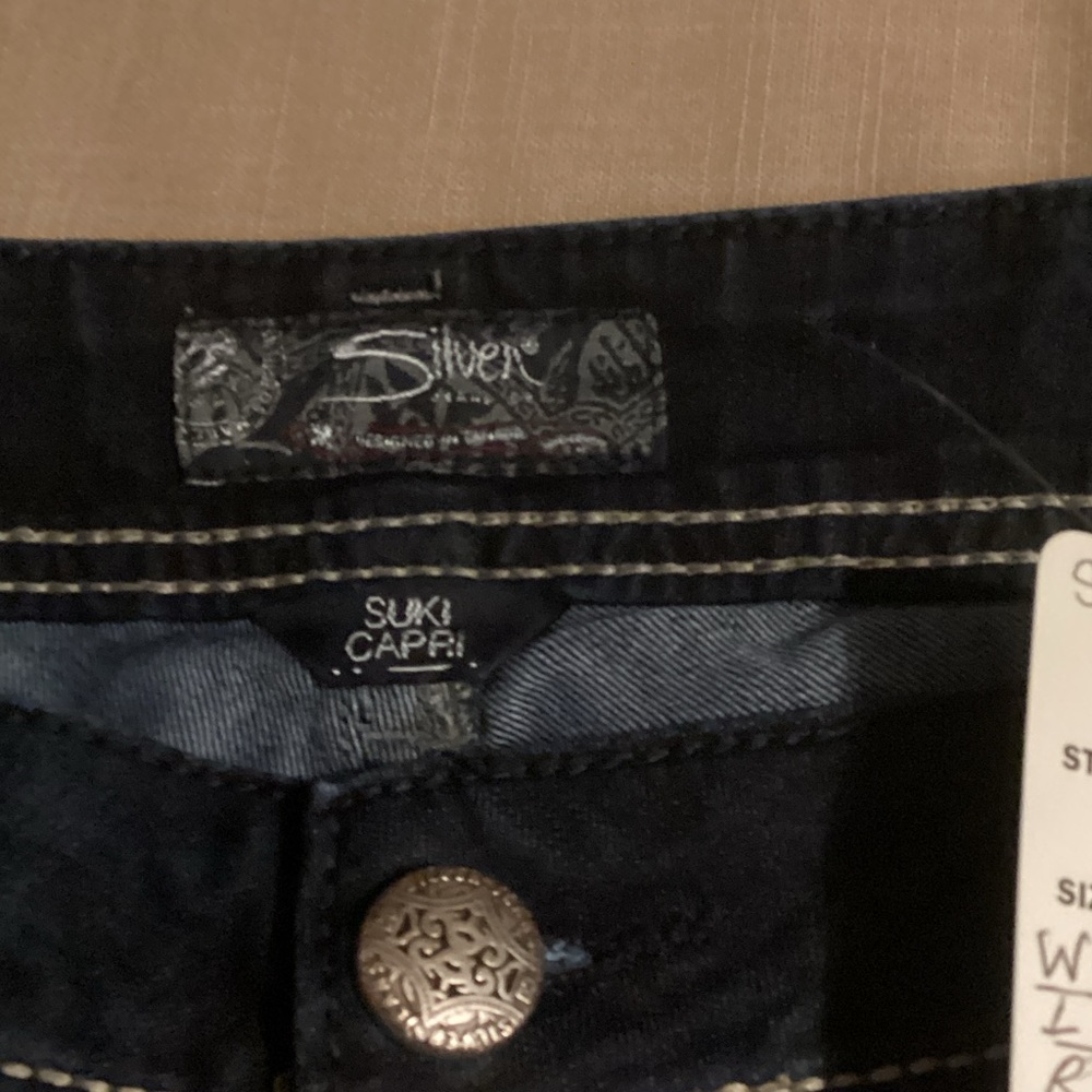 EUC Silver Jeans Capris Dark Indigo Denim - Picture 4 of 9